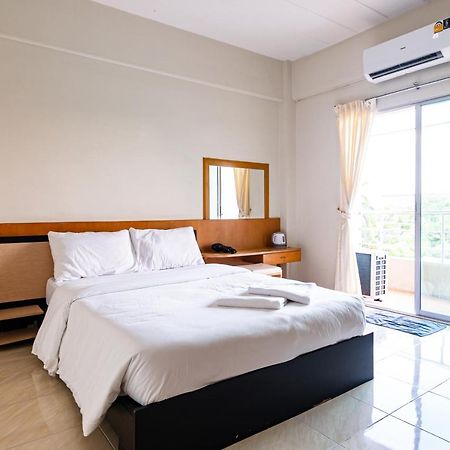 Go Inn V สนามบิน Banguecoque Exterior foto