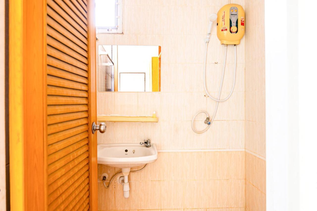 Go Inn V สนามบิน Banguecoque Exterior foto